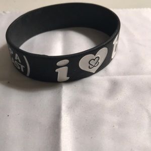 I heart boobies bracelet